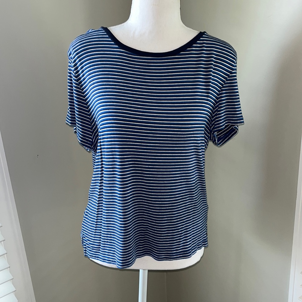 💋 3/$30 Women’s Striped Summer Tee
